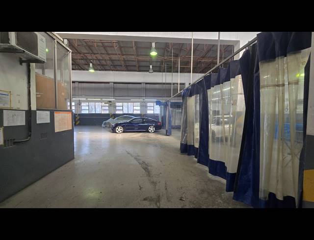 5,267M² BUILDING FOR SALE IN ROSSBURGH